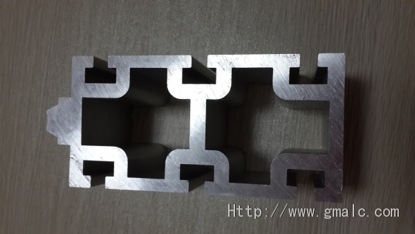 ��е�����