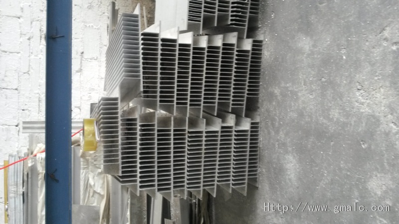 ����ɢ����