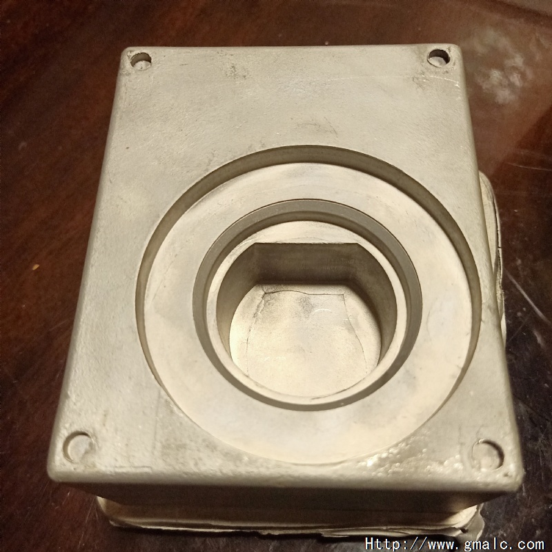 ��ѹ���͵ײ�